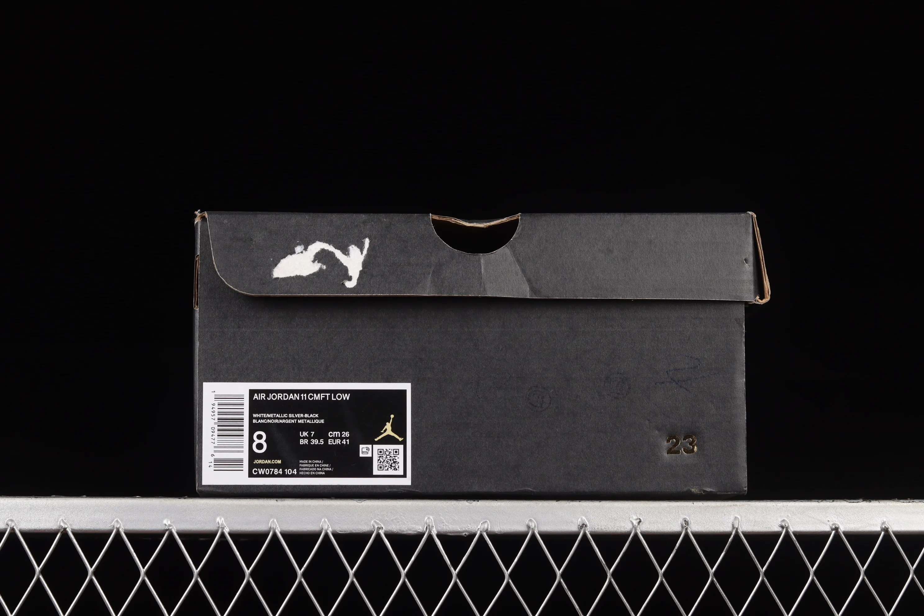 All categories Air Jordan Jordan series basketball shoes Air Jordan 11 Air Jordan 11 CMFT Low AJ11 Joe 11 South Coast low-top anti-slip shock-absorbing basketball shoes CW0784-104